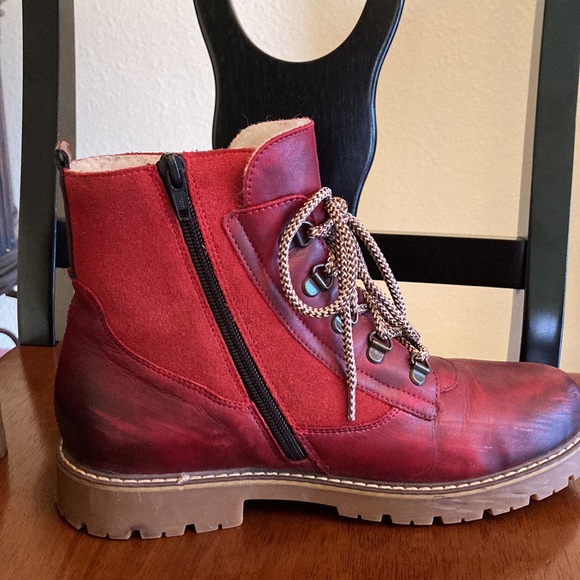 Remonte Tex Red Leather Boots with Fold Out Snow Cleats - Picture 4 of 11